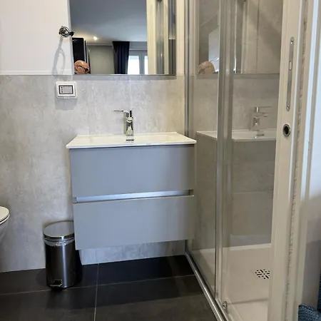 Angelica Luxury בית הארחה